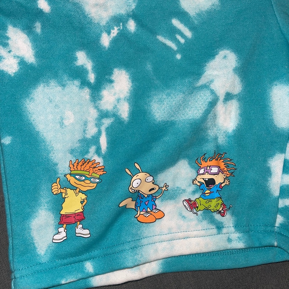 Shorts - Picture 2 of 4